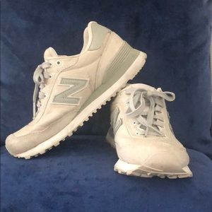 New balance retro tennis shoes